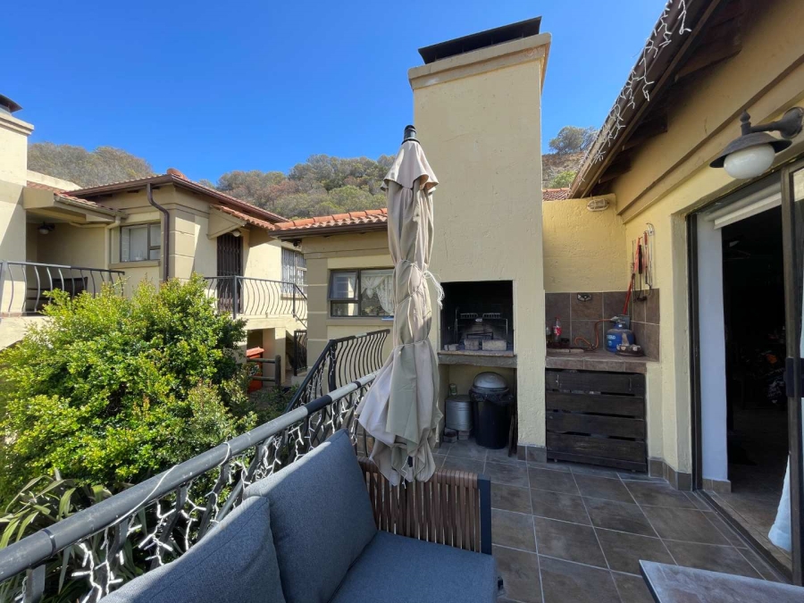 3 Bedroom Property for Sale in Seemeeu Park Western Cape